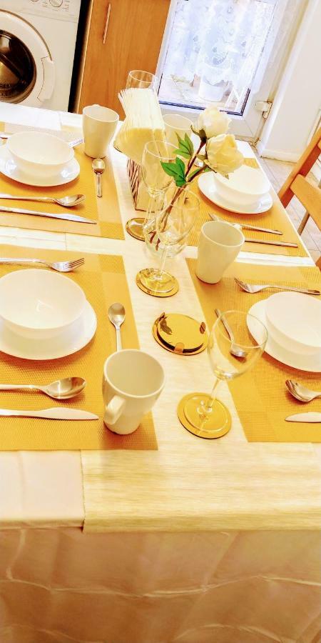 Al Iram Guest House 런던 외부 사진