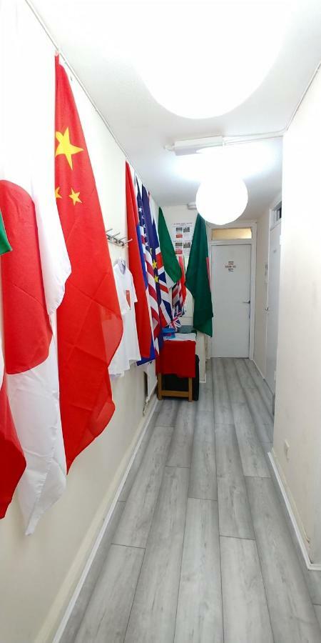 Al Iram Guest House 런던 외부 사진