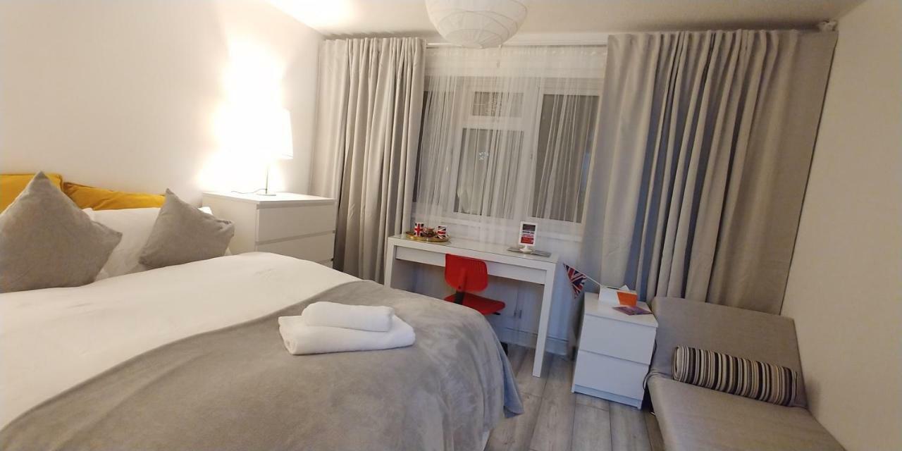 Al Iram Guest House 런던 외부 사진