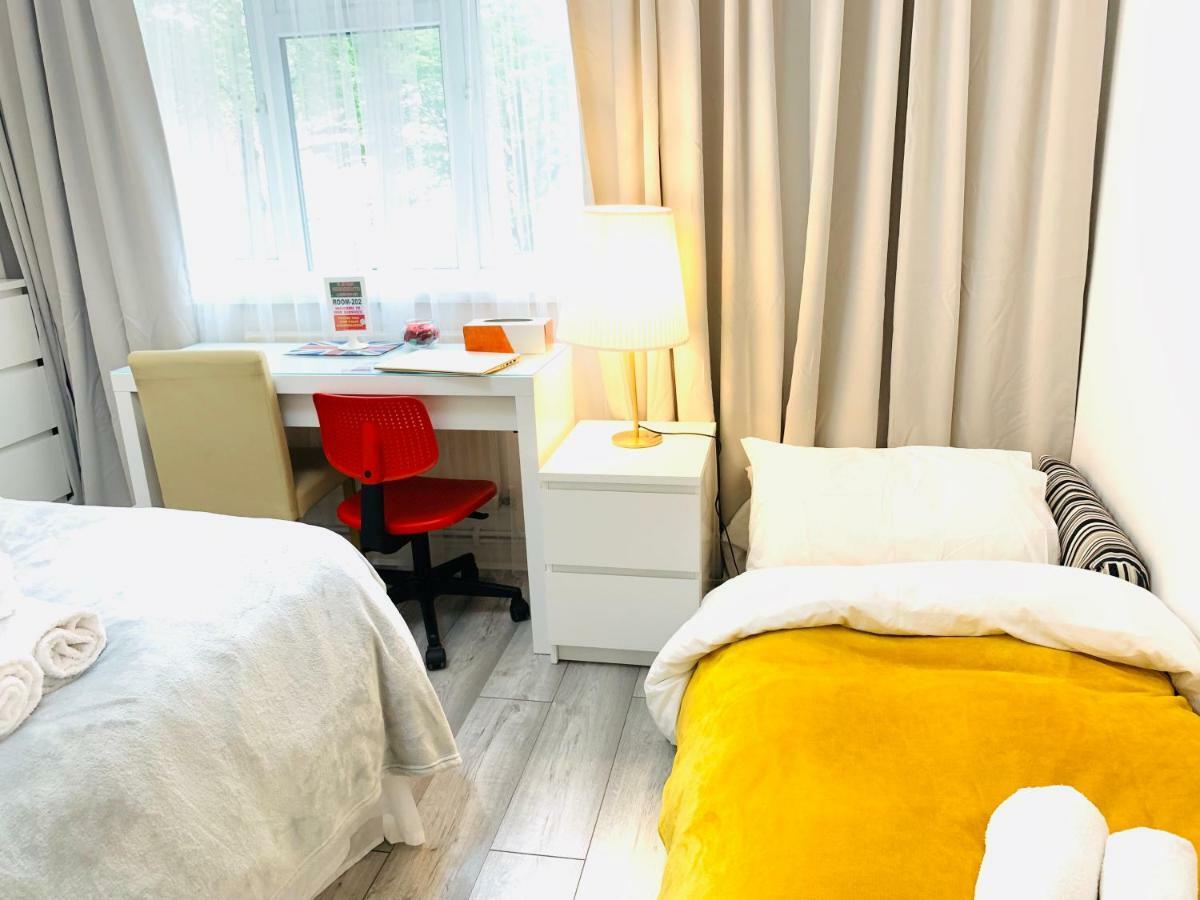 Al Iram Guest House 런던 외부 사진
