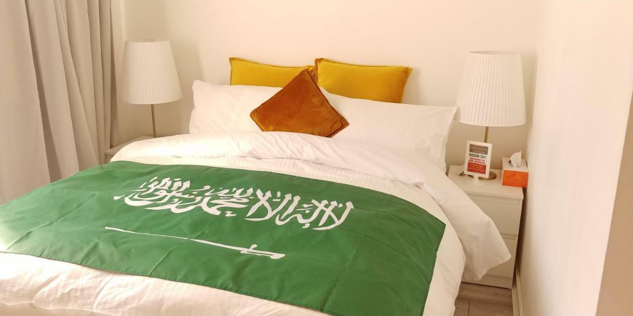 Al Iram Guest House 런던 외부 사진